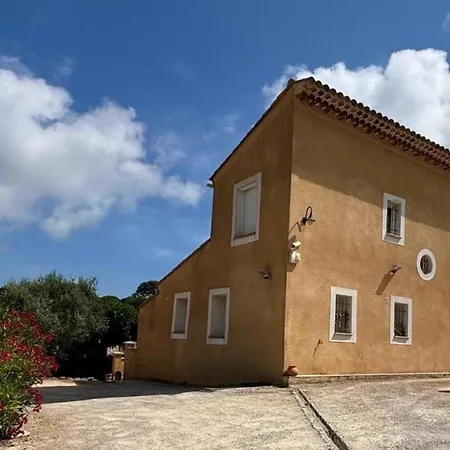 Cozy House With Beautiful Furnished Terrace * Σαιντ-Μαξίμ