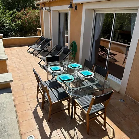 Cozy House With Beautiful Furnished Terrace Σαιντ-Μαξίμ
